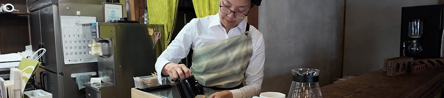 働いているスタッフの様子